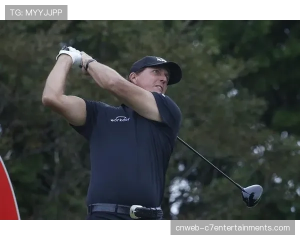 消息：在哥伦比亚举行的南美青年赛中，东道主创造三项新赛会纪录